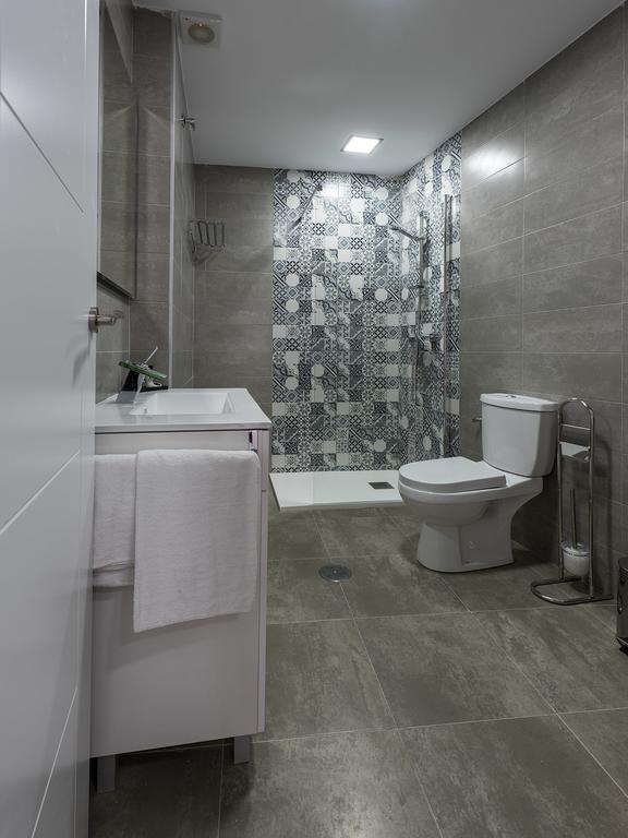 Apartamentos Turisticos Domus Seleqtia Plaza Mayor Caces المظهر الخارجي الصورة